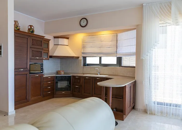Beautiful Sea View Apartment